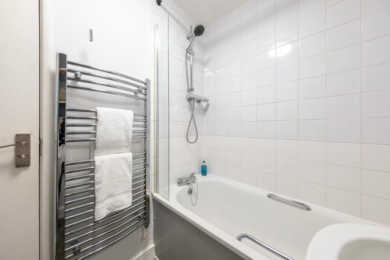 Super City Centre Apartment - Two Bedrooms, Perfect Location Bath Eksteriør billede