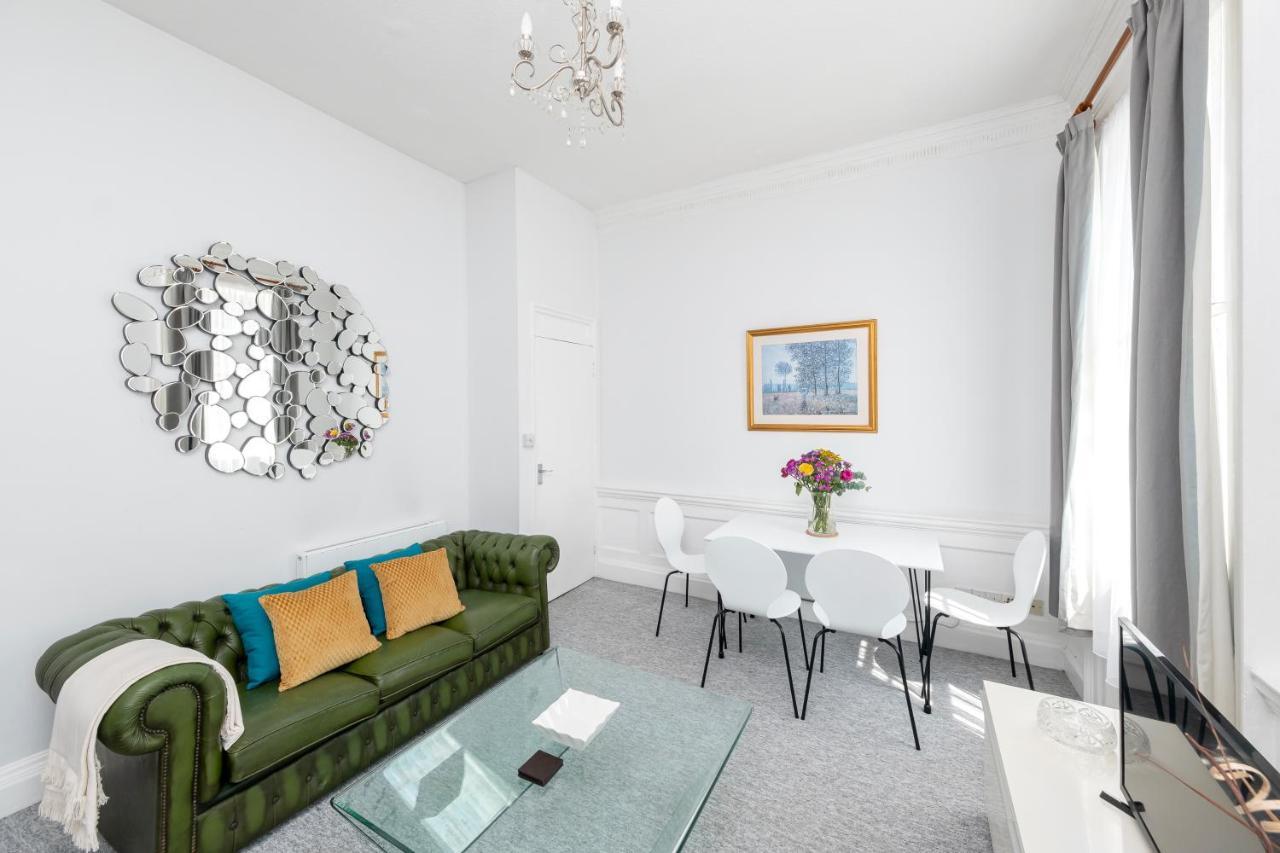 Super City Centre Apartment - Two Bedrooms, Perfect Location Bath Eksteriør billede